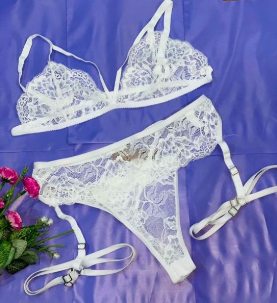 SET 3 PIEZAS ENCAJE BRALETTE +LIGAS+LESS (BLANCO) | Lencería erótica | Lencería fina