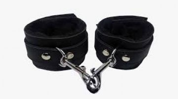 ESPOSAS CON MOSQUETON | Sado y bondage | BDSM